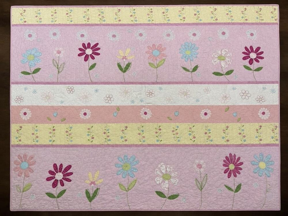 Pottery Barn Kids Quilted Comforter 86 x 86 Daisy Garden Floral Full Cottagecore
